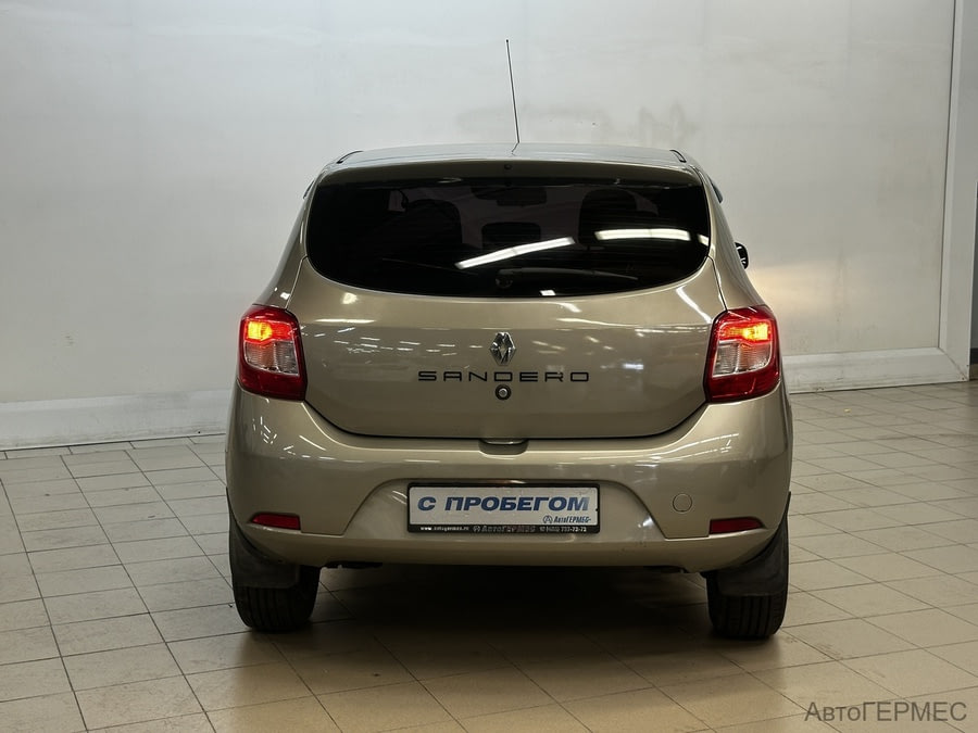 Фото RENAULT Sandero II с пробегом | №3 Фото RENAULT Sandero II с пробегом | №3