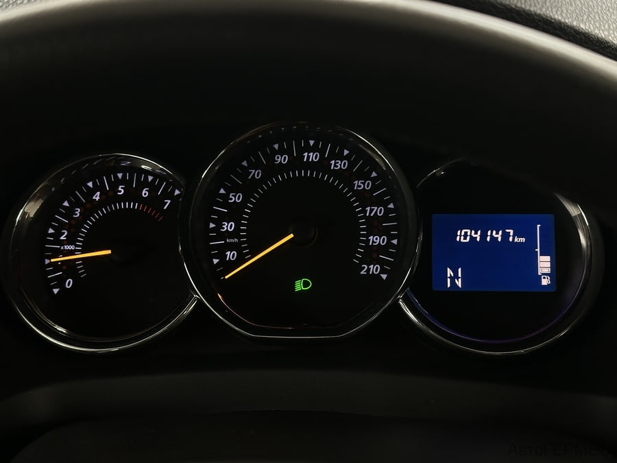 Фото RENAULT Sandero II с пробегом | №6 Фото RENAULT Sandero II с пробегом | №6