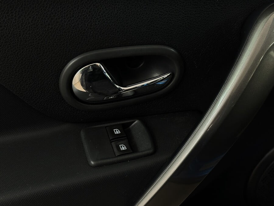 Фото RENAULT Sandero II с пробегом | №9 Фото RENAULT Sandero II с пробегом | №9