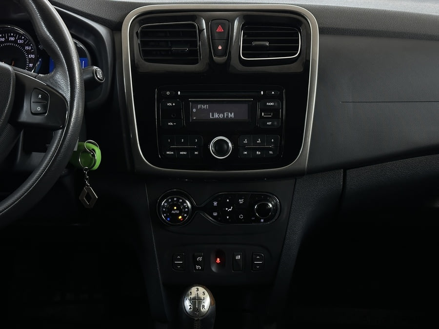 Фото RENAULT Sandero II с пробегом | №7