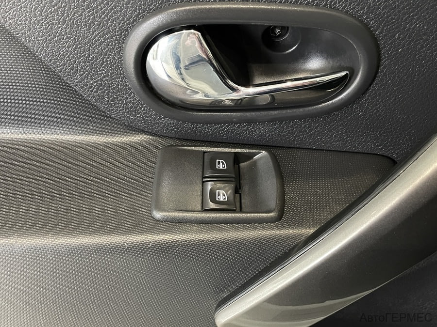 Фото RENAULT Sandero II с пробегом | №8