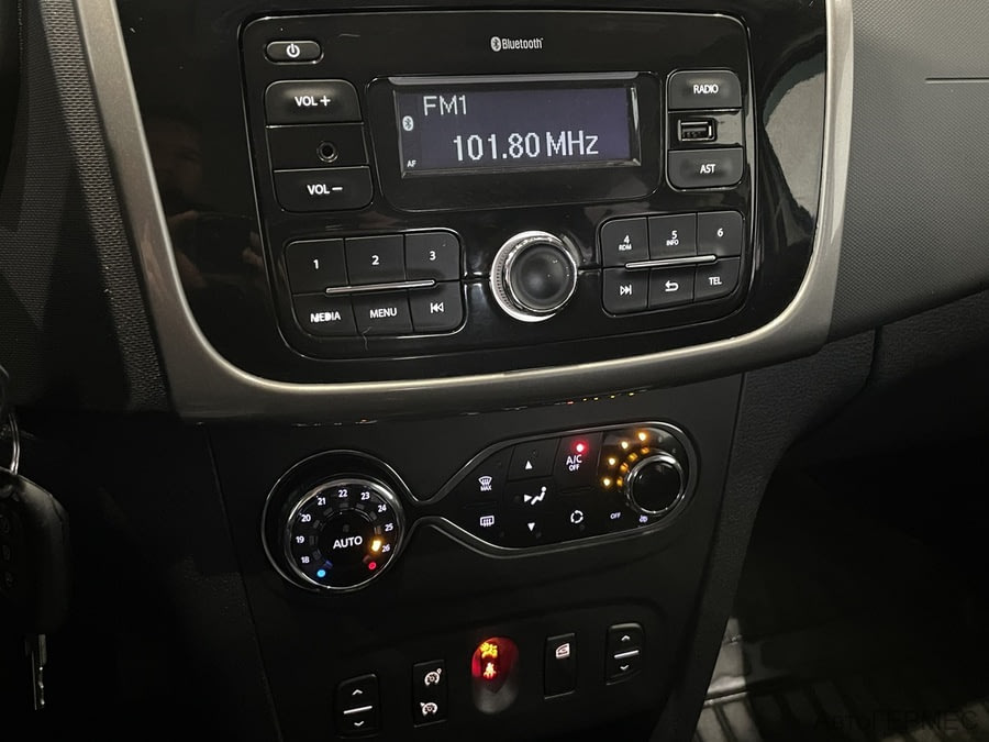 Фото RENAULT Sandero II с пробегом | №7