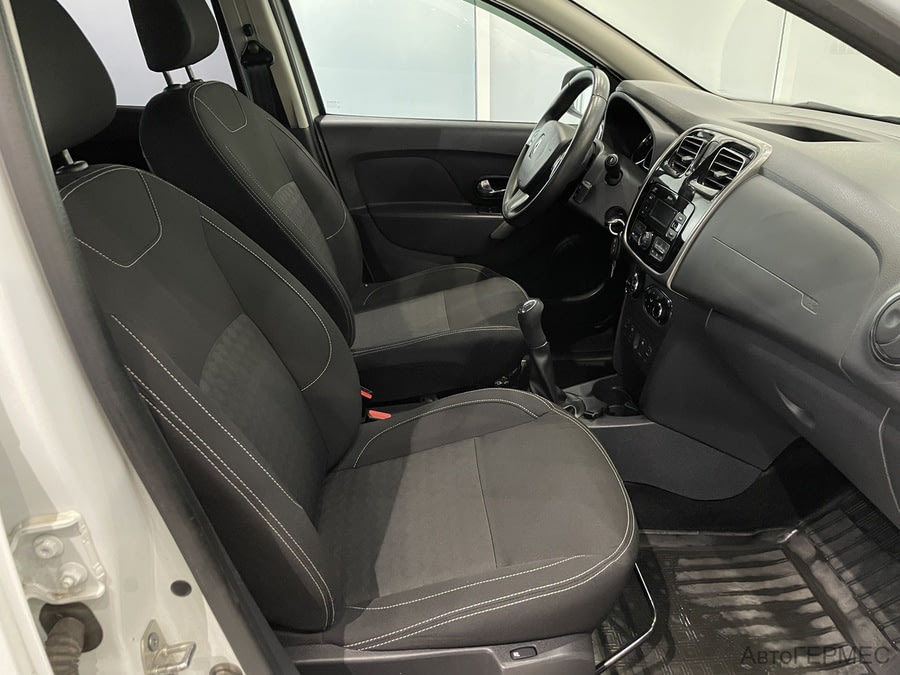 Фото RENAULT Sandero II с пробегом | №13