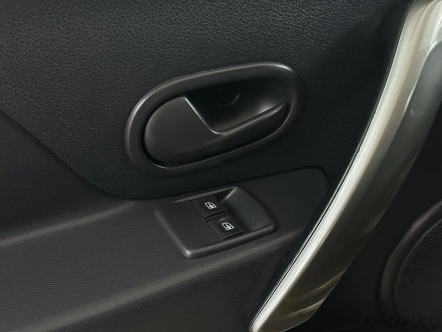 Фото RENAULT Sandero II с пробегом | №8