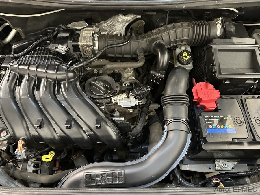 Фото RENAULT Sandero II с пробегом | №16