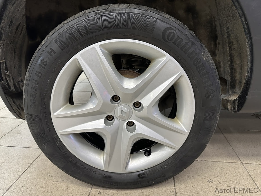 Фото RENAULT Sandero II с пробегом | №17