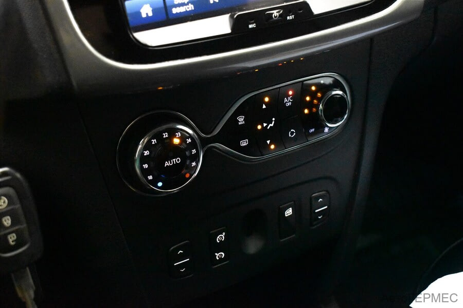 Фото RENAULT Sandero II с пробегом | №8