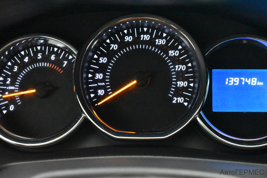 Фото RENAULT Sandero II с пробегом | №6