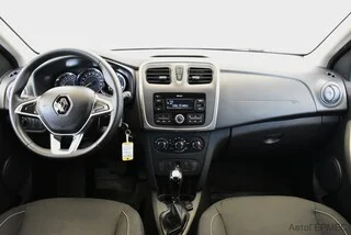 Фото RENAULT Sandero II Рестайлинг с пробегом