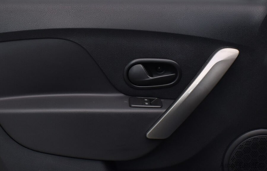 Фото RENAULT Sandero II Рестайлинг с пробегом | №8