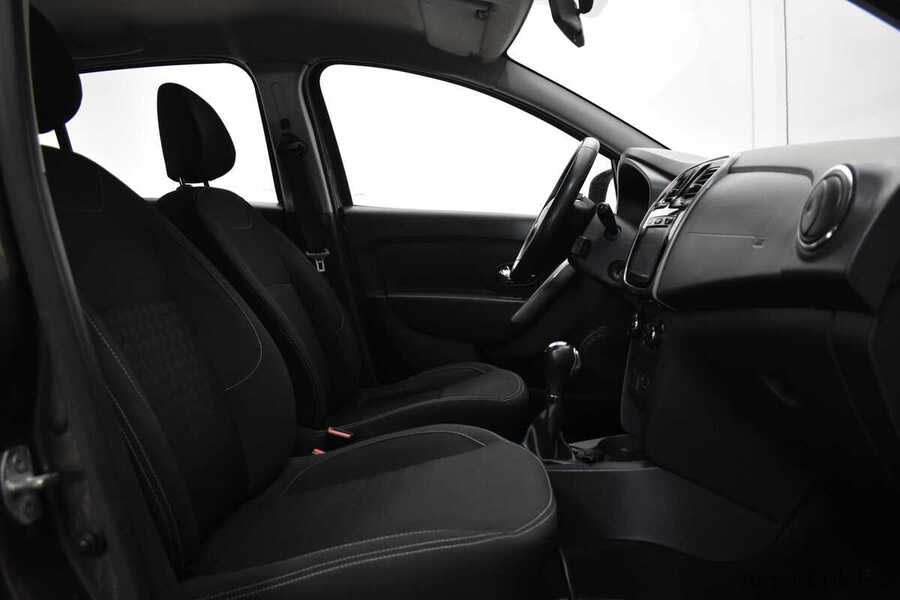 Фото RENAULT Sandero II Рестайлинг с пробегом | №12