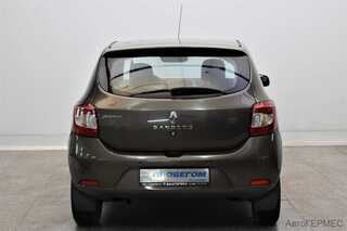 Фото RENAULT Sandero II Рестайлинг с пробегом Фото RENAULT Sandero II Рестайлинг с пробегом