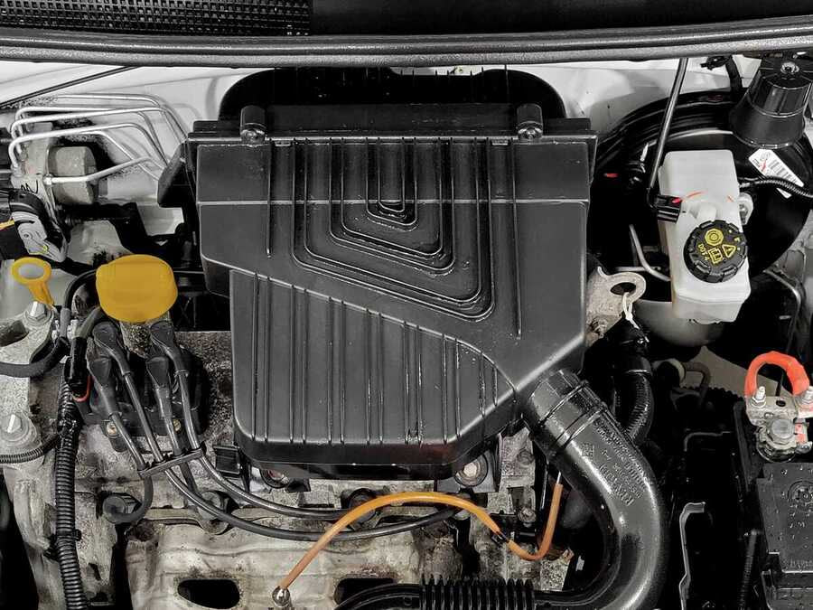 Фото RENAULT Sandero II Рестайлинг с пробегом | №13 Фото RENAULT Sandero II Рестайлинг с пробегом | №13