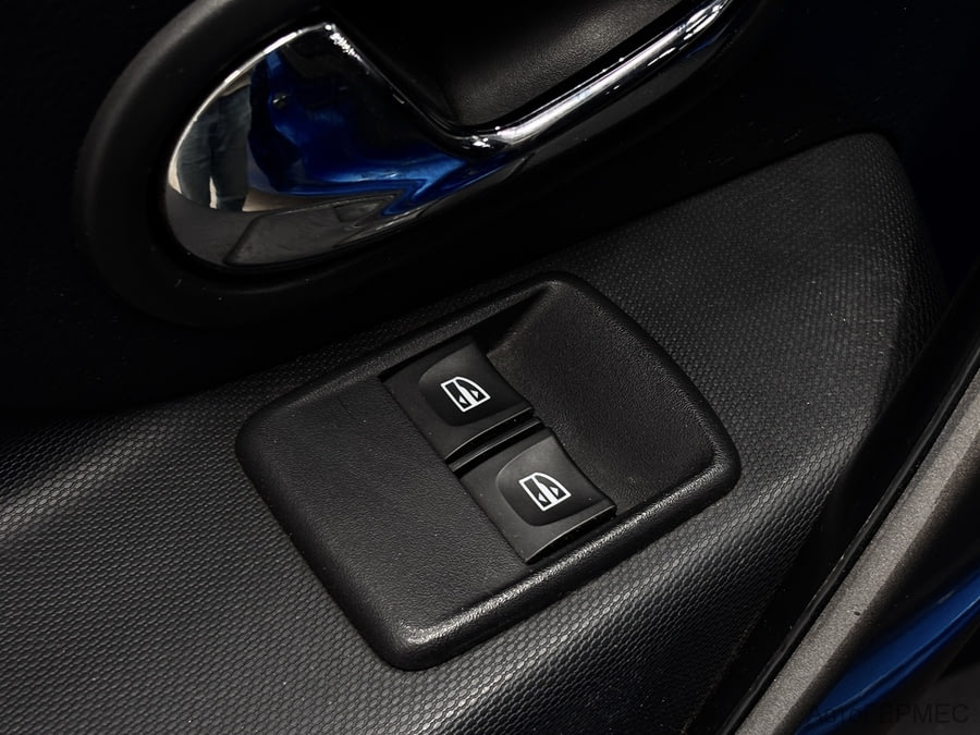 Фото RENAULT Sandero II Рестайлинг с пробегом | №8