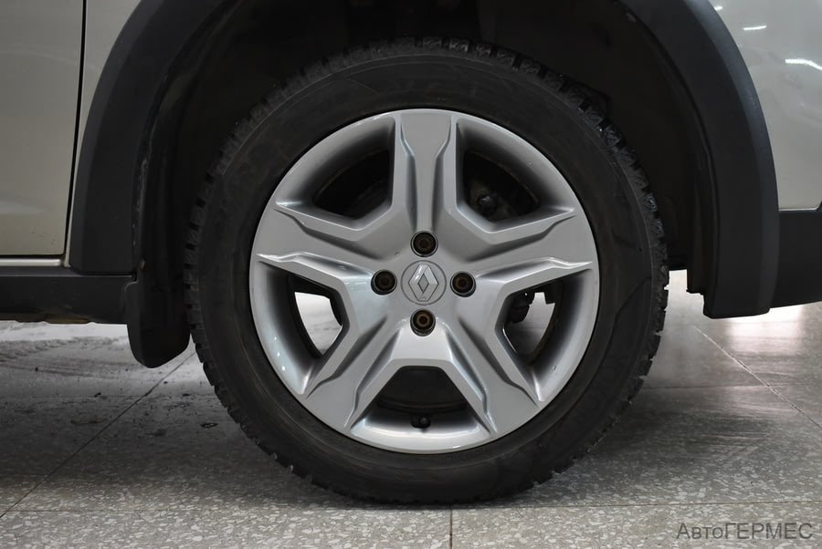 Фото RENAULT Sandero II Рестайлинг с пробегом | №14