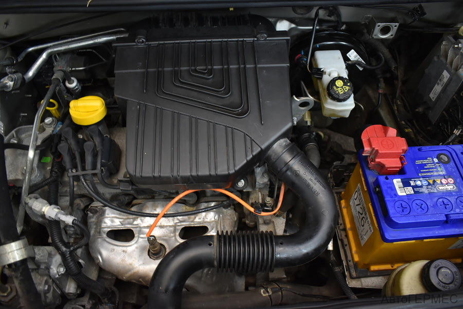 Фото RENAULT Sandero II Рестайлинг с пробегом | №13