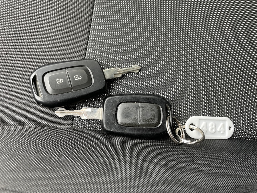 Фото RENAULT Sandero II Рестайлинг с пробегом | №18