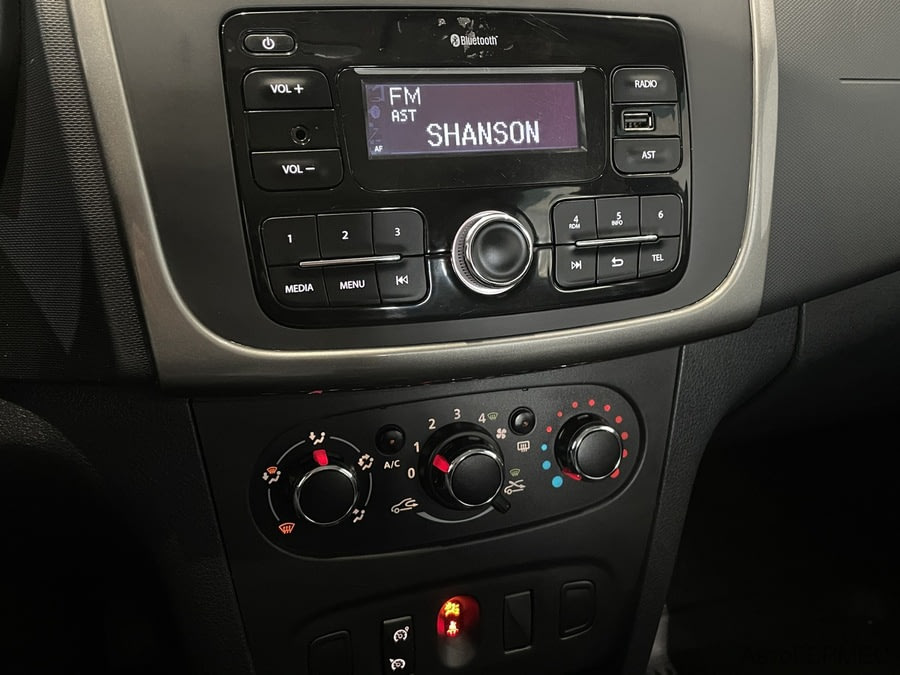 Фото RENAULT Sandero II Рестайлинг с пробегом | №7