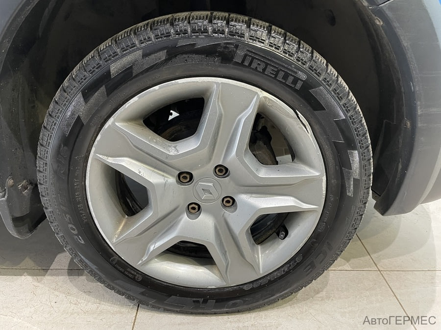 Фото RENAULT Sandero II Рестайлинг с пробегом | №17