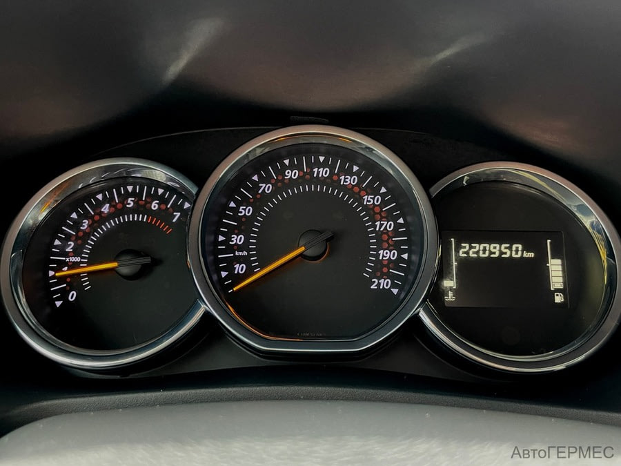 Фото RENAULT Sandero II Рестайлинг с пробегом | №6