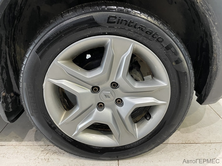 Фото RENAULT Sandero II Рестайлинг с пробегом | №17