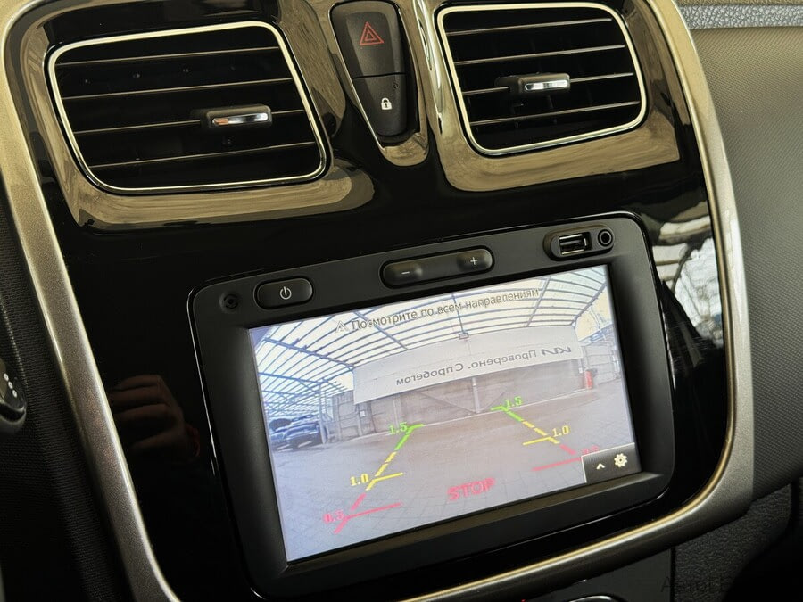 Фото RENAULT Sandero II Рестайлинг с пробегом | №7