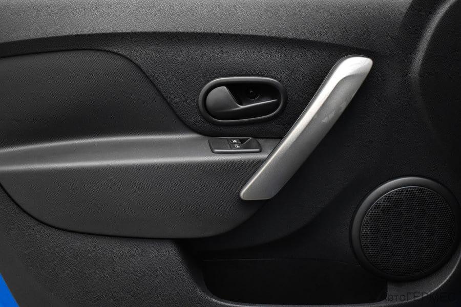 Фото RENAULT Sandero II Рестайлинг с пробегом | №11 Фото RENAULT Sandero II Рестайлинг с пробегом | №11