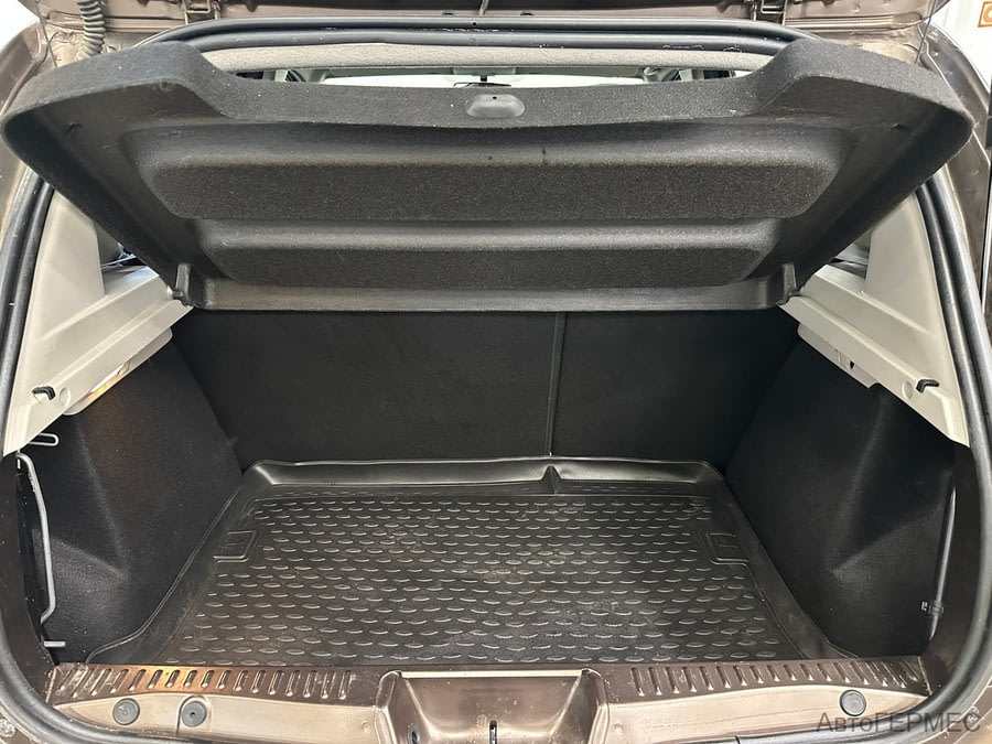 Фото RENAULT Sandero II Рестайлинг с пробегом | №15