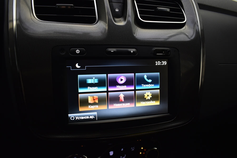 Фото RENAULT Sandero II Рестайлинг с пробегом | №7