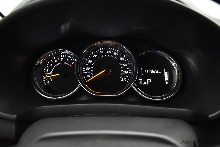 Фото RENAULT Sandero II Рестайлинг с пробегом | №6