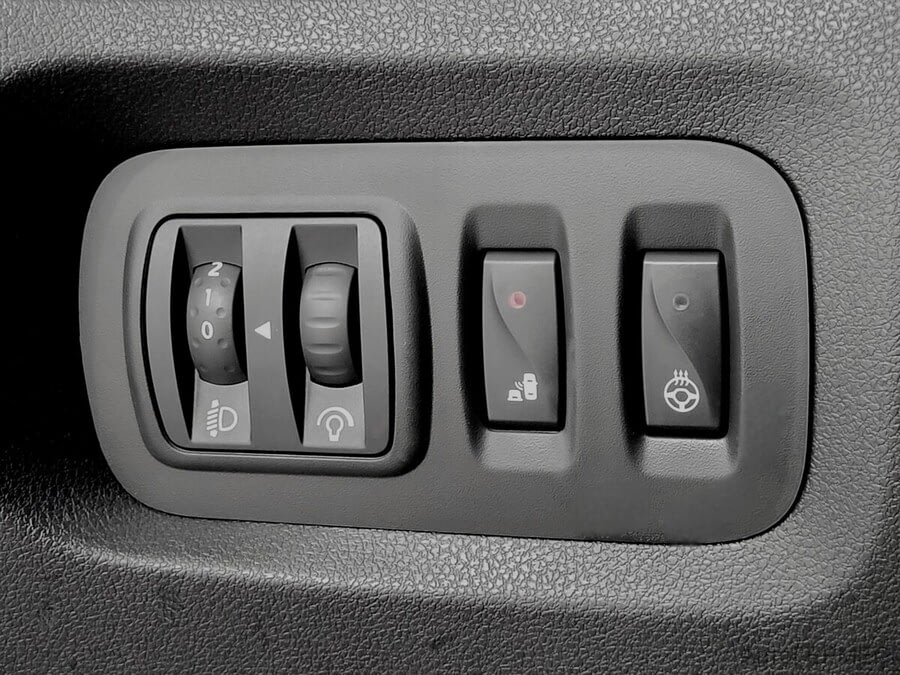 Фото RENAULT Kaptur I РЕЙСТАЙЛИНГ с пробегом | №8