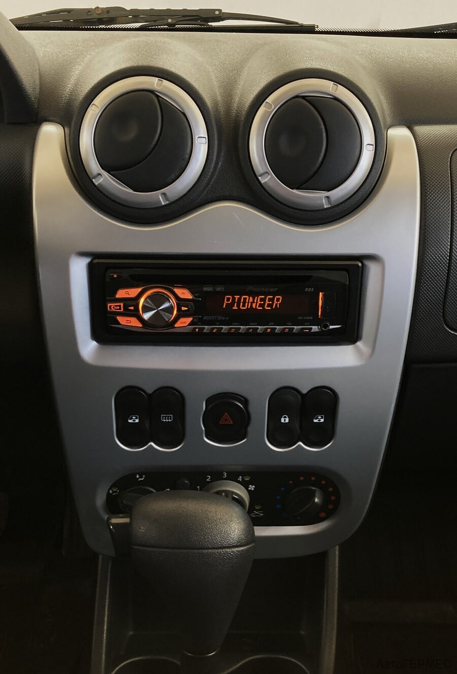 Фото RENAULT Sandero I с пробегом | №7