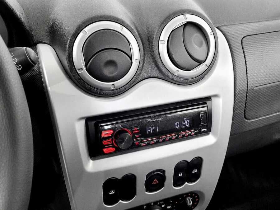 Фото RENAULT Sandero I с пробегом | №7