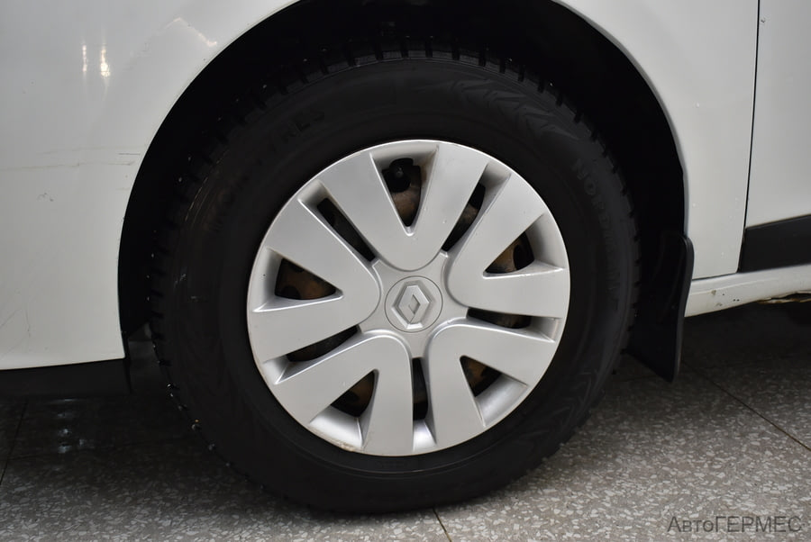 Фото RENAULT Megane III Рестайлинг 2 с пробегом | №15