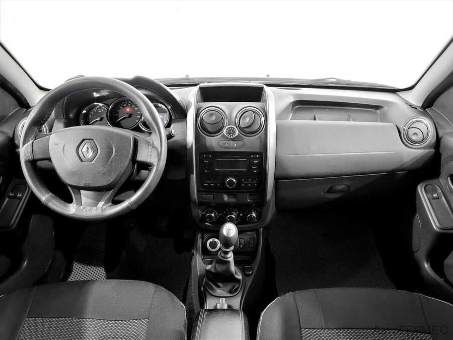 Фото RENAULT Duster I Рестайлинг с пробегом | №5