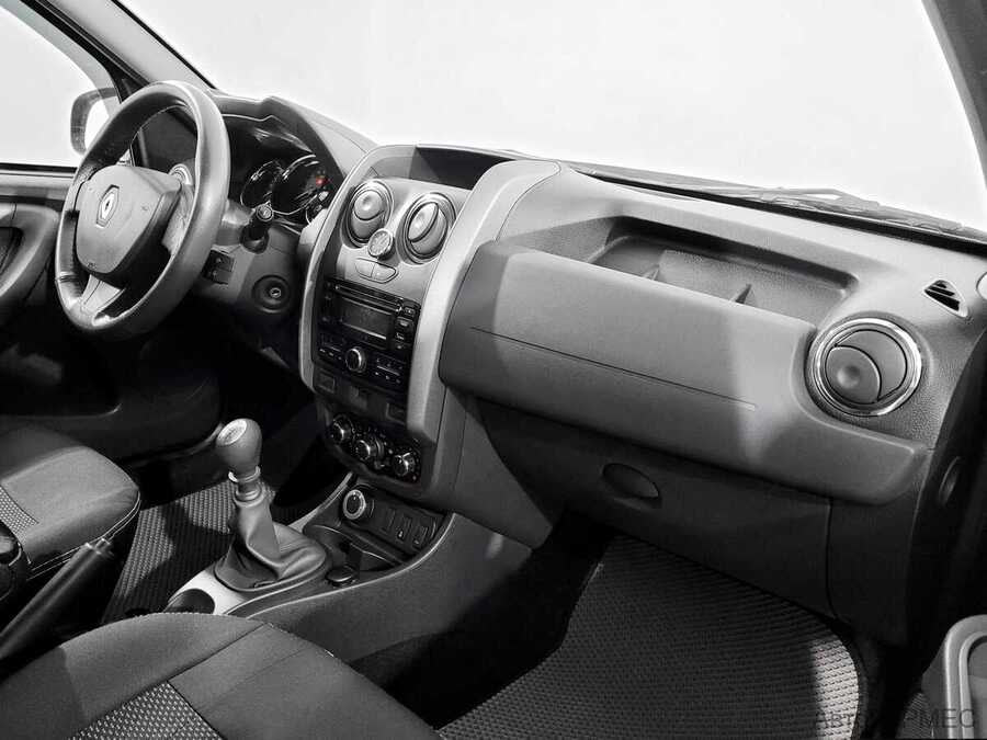 Фото RENAULT Duster I Рестайлинг с пробегом | №11