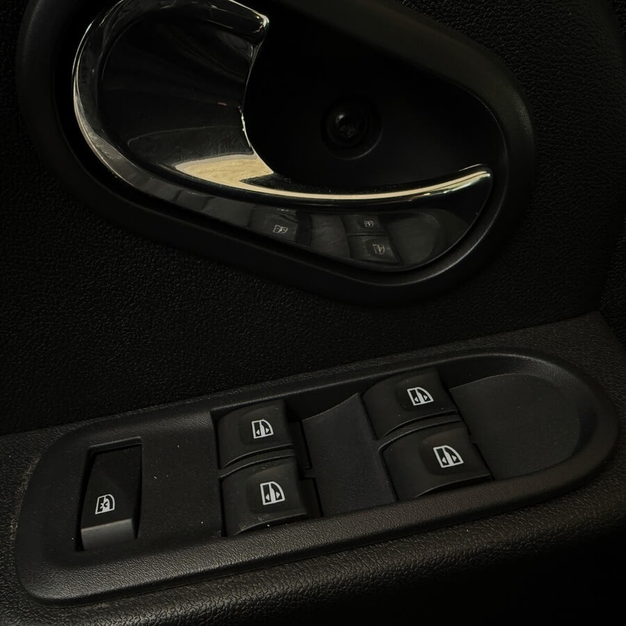 Фото RENAULT Duster I Рестайлинг с пробегом | №10