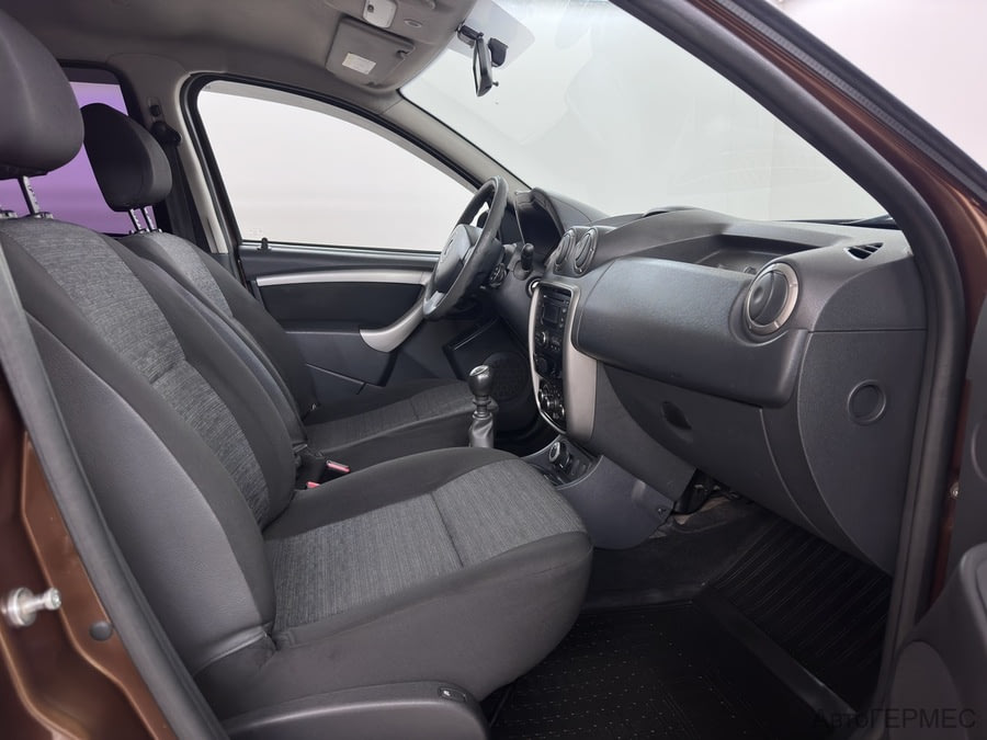 Фото RENAULT Duster I с пробегом | №9 Фото RENAULT Duster I с пробегом | №9