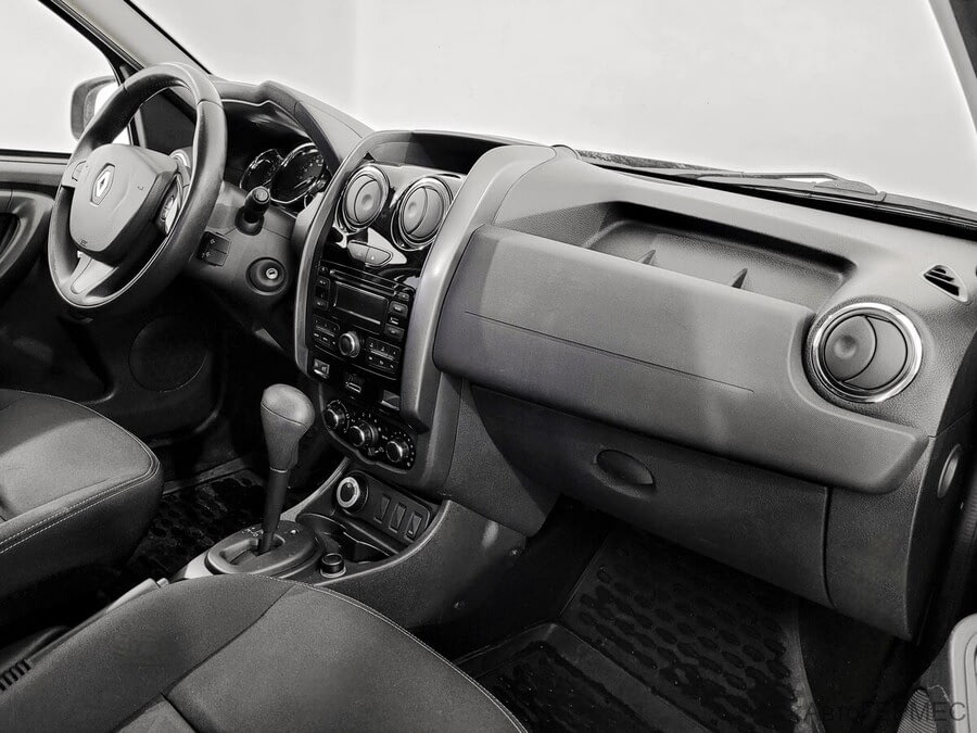 Фото RENAULT Duster I Рестайлинг с пробегом | №11