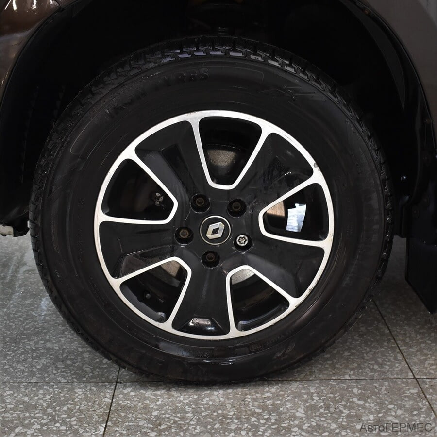 Фото RENAULT Duster I Рестайлинг с пробегом | №16 Фото RENAULT Duster I Рестайлинг с пробегом | №16