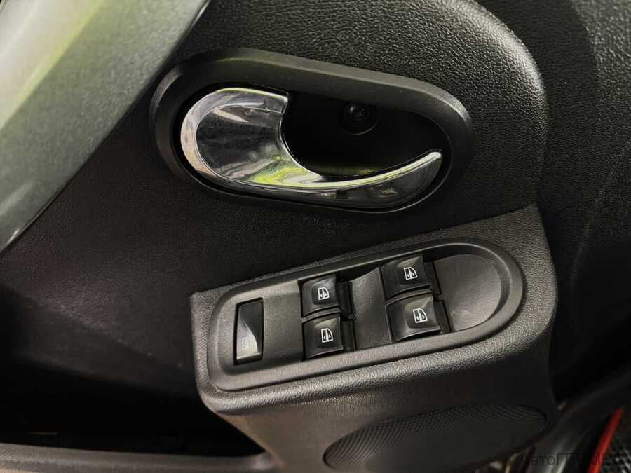 Фото RENAULT Duster I Рестайлинг с пробегом | №10 Фото RENAULT Duster I Рестайлинг с пробегом | №10