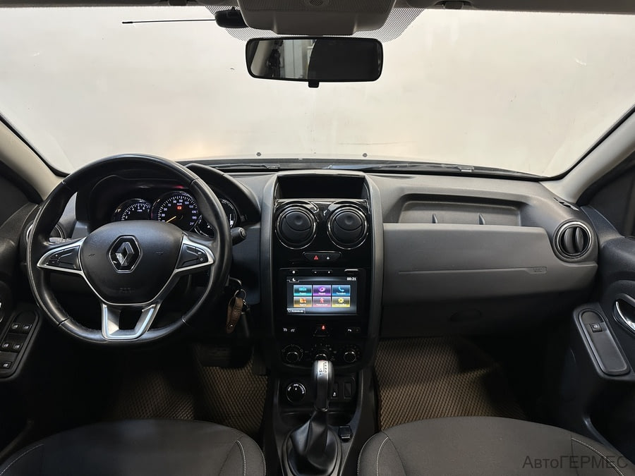 Фото RENAULT Duster I Рестайлинг с пробегом | №5
