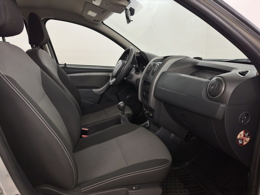 Фото RENAULT Duster I Рестайлинг с пробегом | №9 Фото RENAULT Duster I Рестайлинг с пробегом | №9