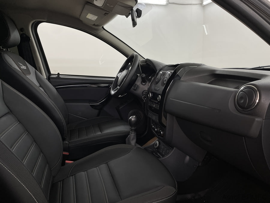 Фото RENAULT Duster I Рестайлинг с пробегом | №9 Фото RENAULT Duster I Рестайлинг с пробегом | №9