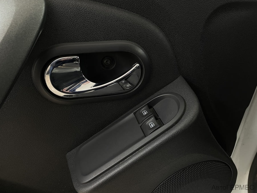 Фото RENAULT Duster I Рестайлинг с пробегом | №8 Фото RENAULT Duster I Рестайлинг с пробегом | №8