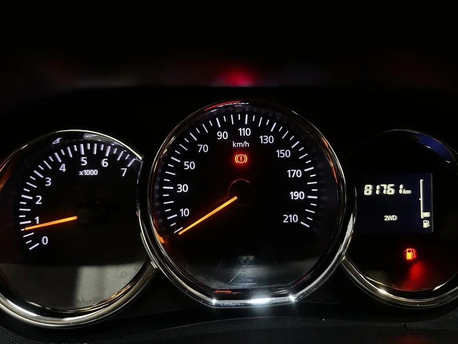 Фото RENAULT Duster I Рестайлинг с пробегом | №6