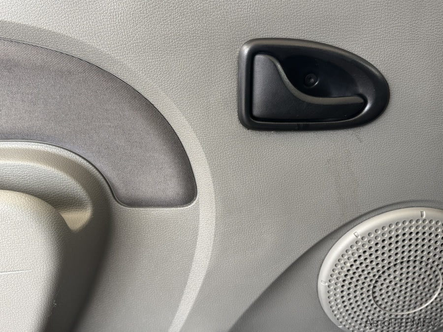 Фото RENAULT Logan I с пробегом | №9