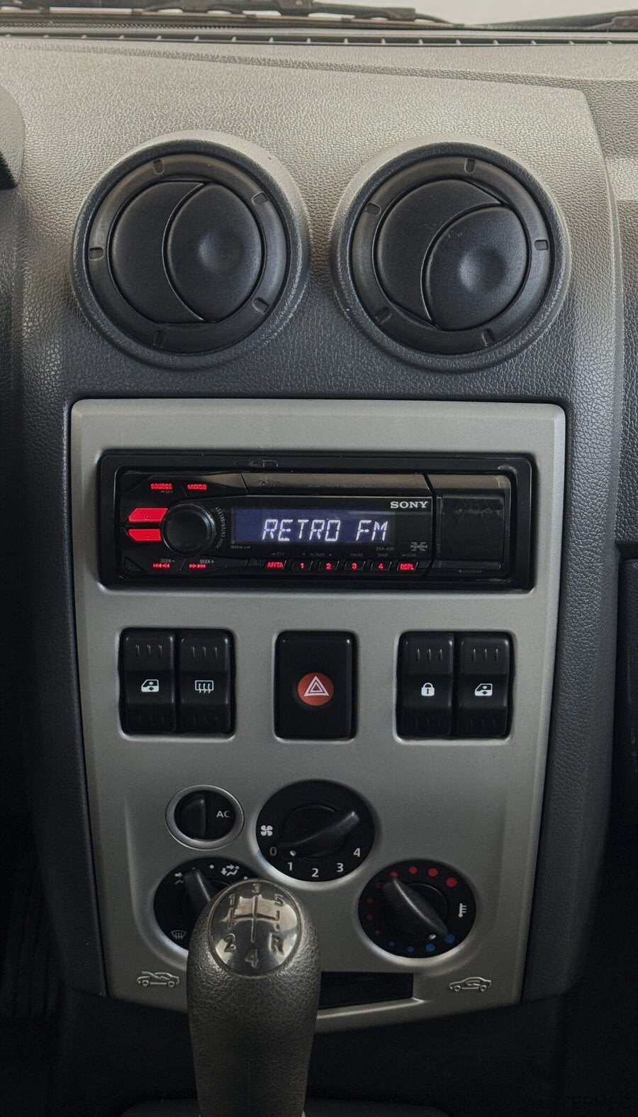 Фото RENAULT Logan I с пробегом | №7