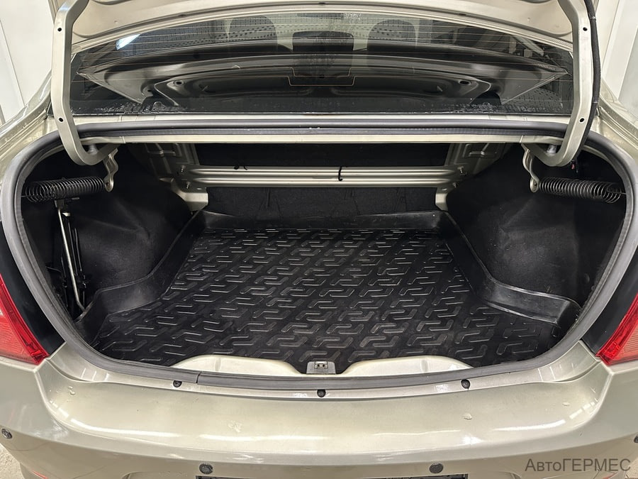 Фото RENAULT Logan I Рестайлинг с пробегом | №14 Фото RENAULT Logan I Рестайлинг с пробегом | №14