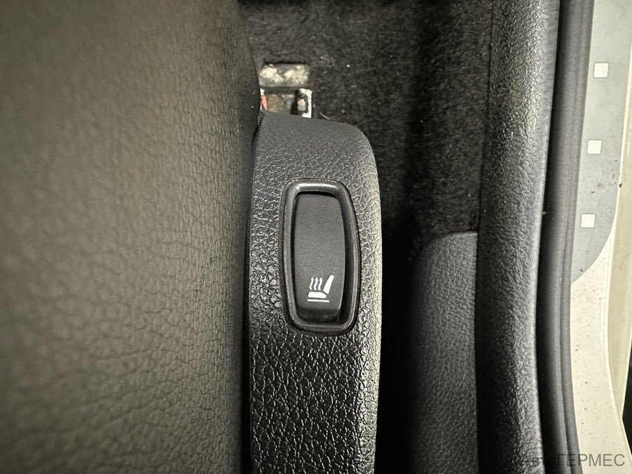 Фото RENAULT Logan I Рестайлинг с пробегом | №11 Фото RENAULT Logan I Рестайлинг с пробегом | №11